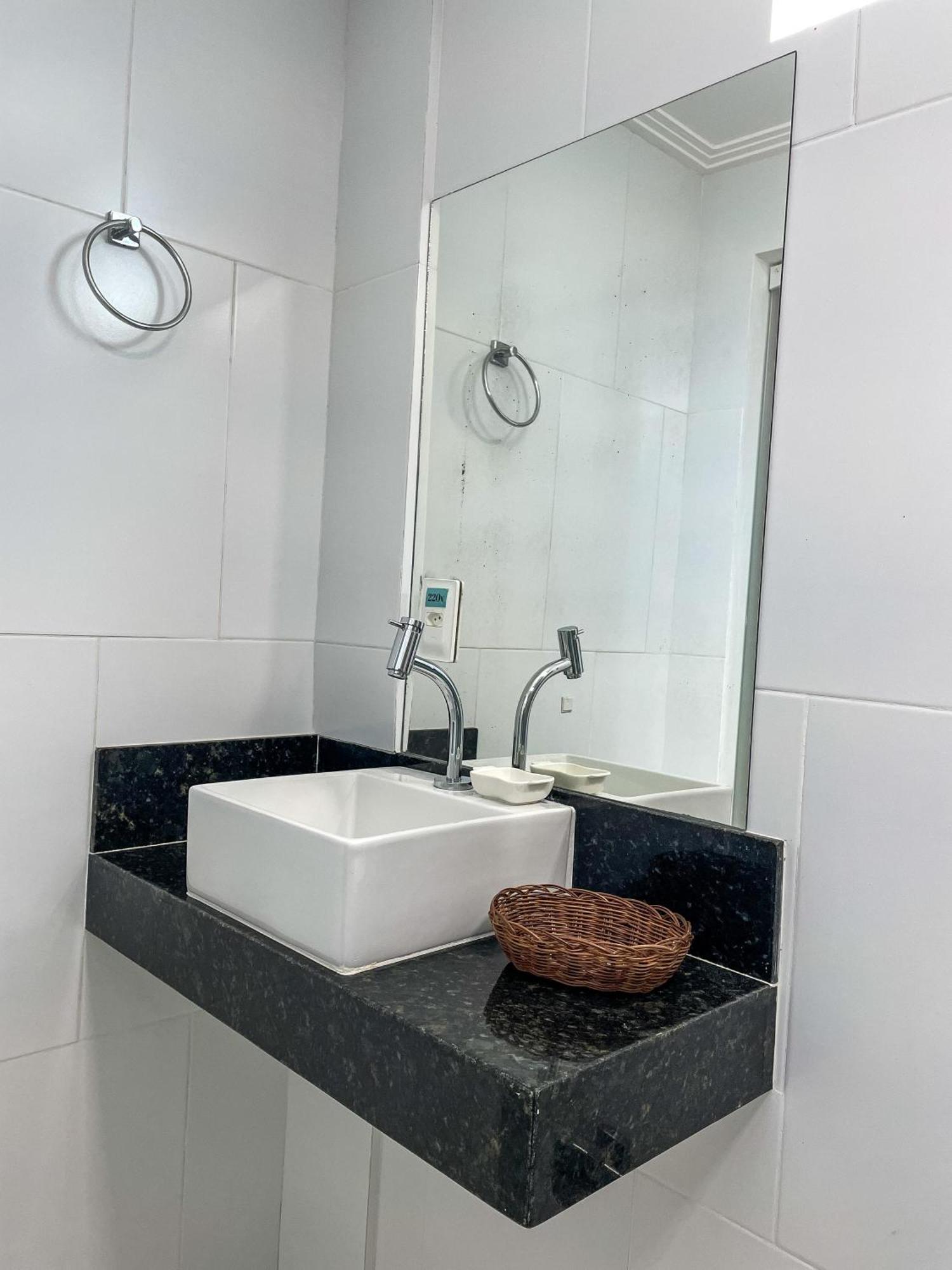 Estrela Premium Pousada Hotel Гамбоа Екстериор снимка